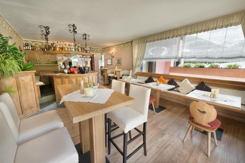 Hotel Astra Livigno Exterior photo